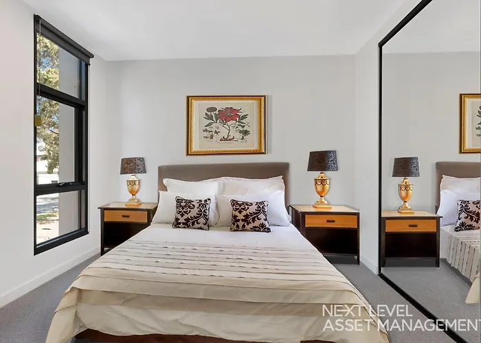 Modern Apartment On Courtney-02594